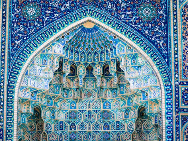 TOUR KAZAKISTAN E UZBEKISTAN : MOSAICO DI PIETRA