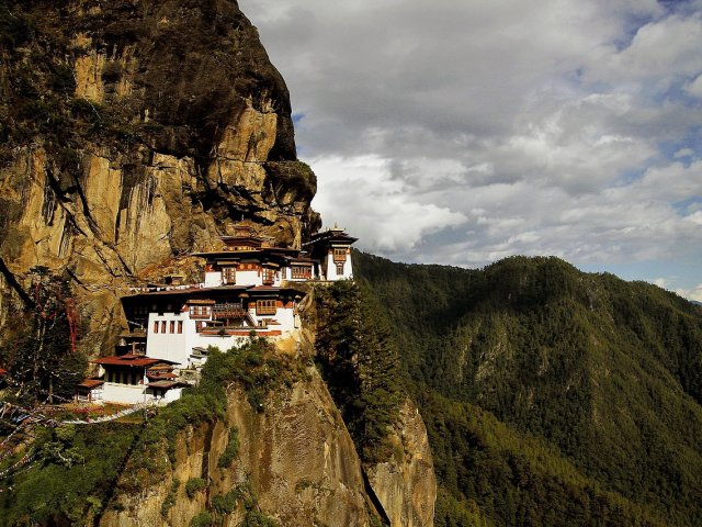 TOUR BHUTAN E NEPAL UN VIAGGIO TRA STORIA E TRADIZIONI