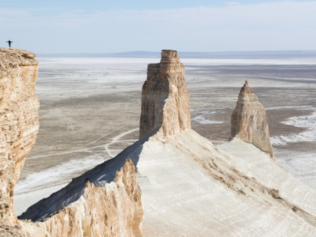 TOUR KAZAKISTAN : A VOLO D'AQUILA SULLA STEPPA 
