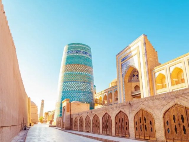 TOUR UZBEKISTAN E TAJIKISTAN: CITTA' ANTICHE E REGNI DI MONTAGNA