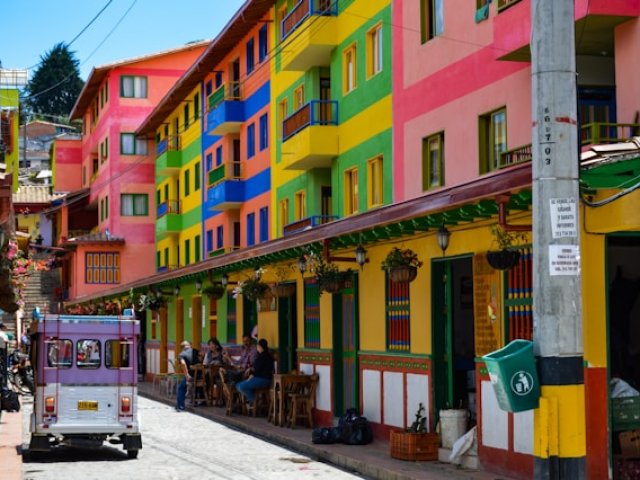 TOUR DI CAPODANNO IN COLOMBIA: Incanto Andino e Fuga Caraibica