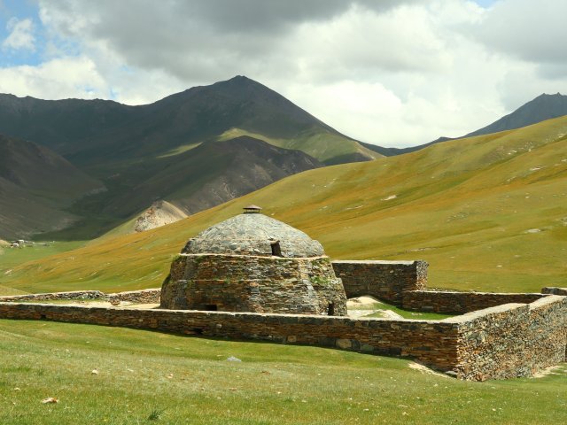 TOUR UZBEKISTAN E KIRGHIZISTAN : LA VIA DEI SULTANI