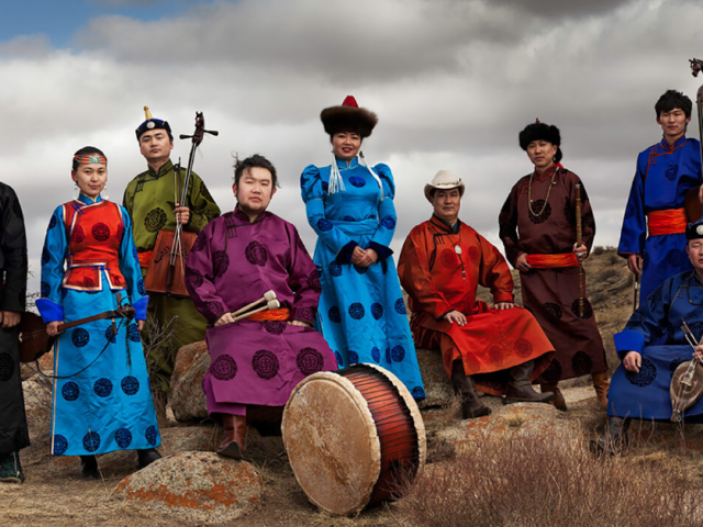 TOUR CINA : UN THE CON GENGIS KHAN