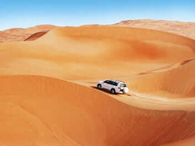 TOUR EMIRATI ARABI UNITI : SCEICCHI DEL DESERTO 