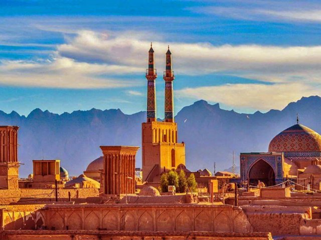 TOUR IRAN : ROSA DI PERSIA 