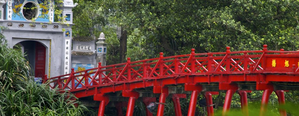 hanoi red bridge